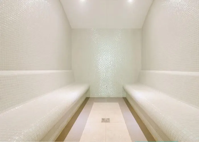 37th Floor - Skyview Oasis - A Apartment