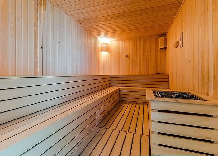 37th Floor - Skyview Oasis - A